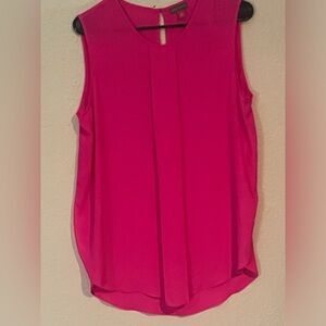 Fuchsia VINCE CAMUTO sleeveless blouse Meduium